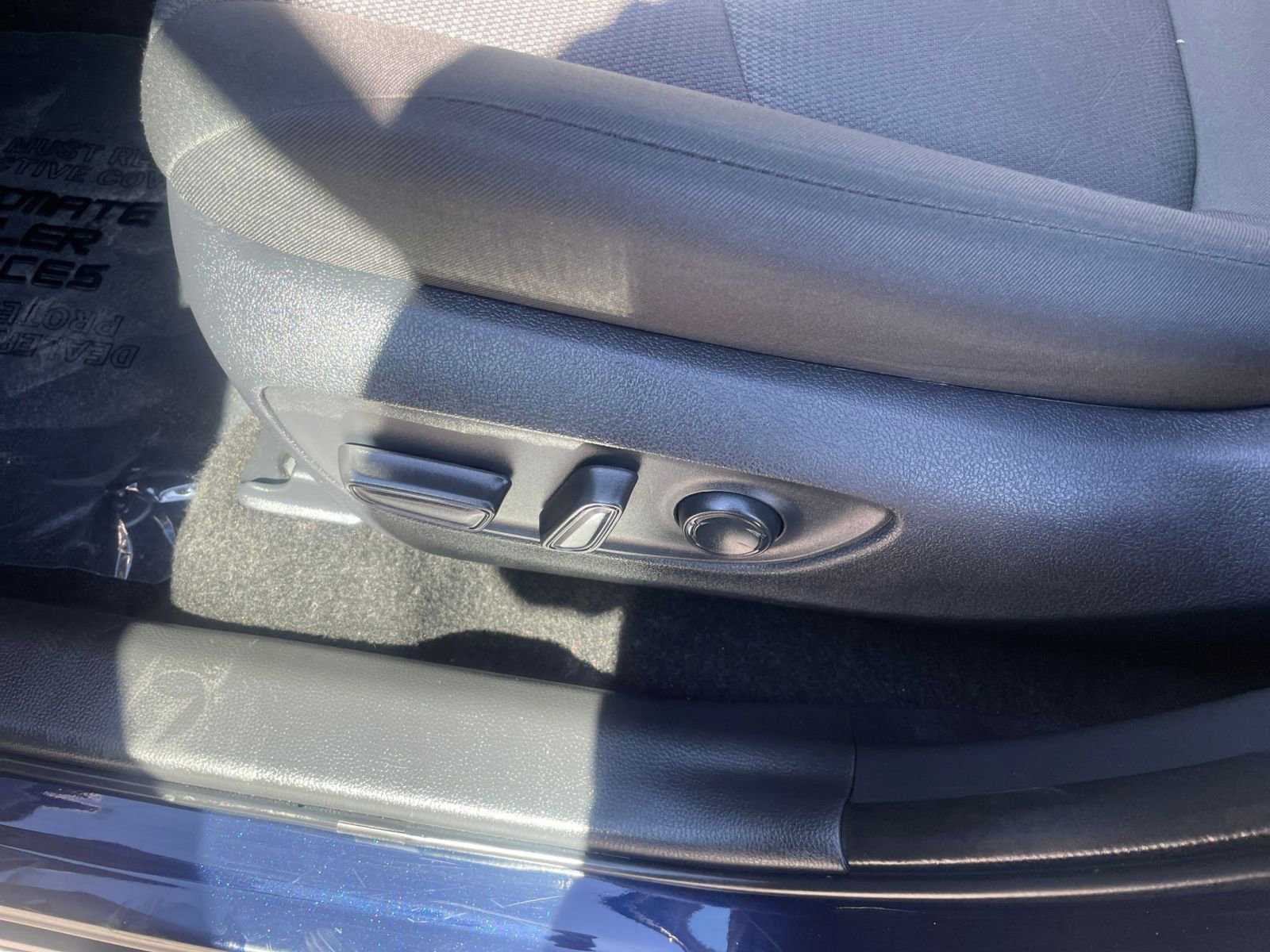 Thumbnail: 2025 Toyota RAV4 - 23