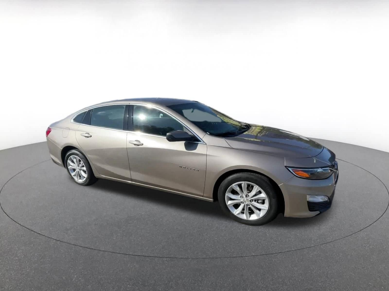 Thumbnail: 2023 Chevrolet Malibu - 2