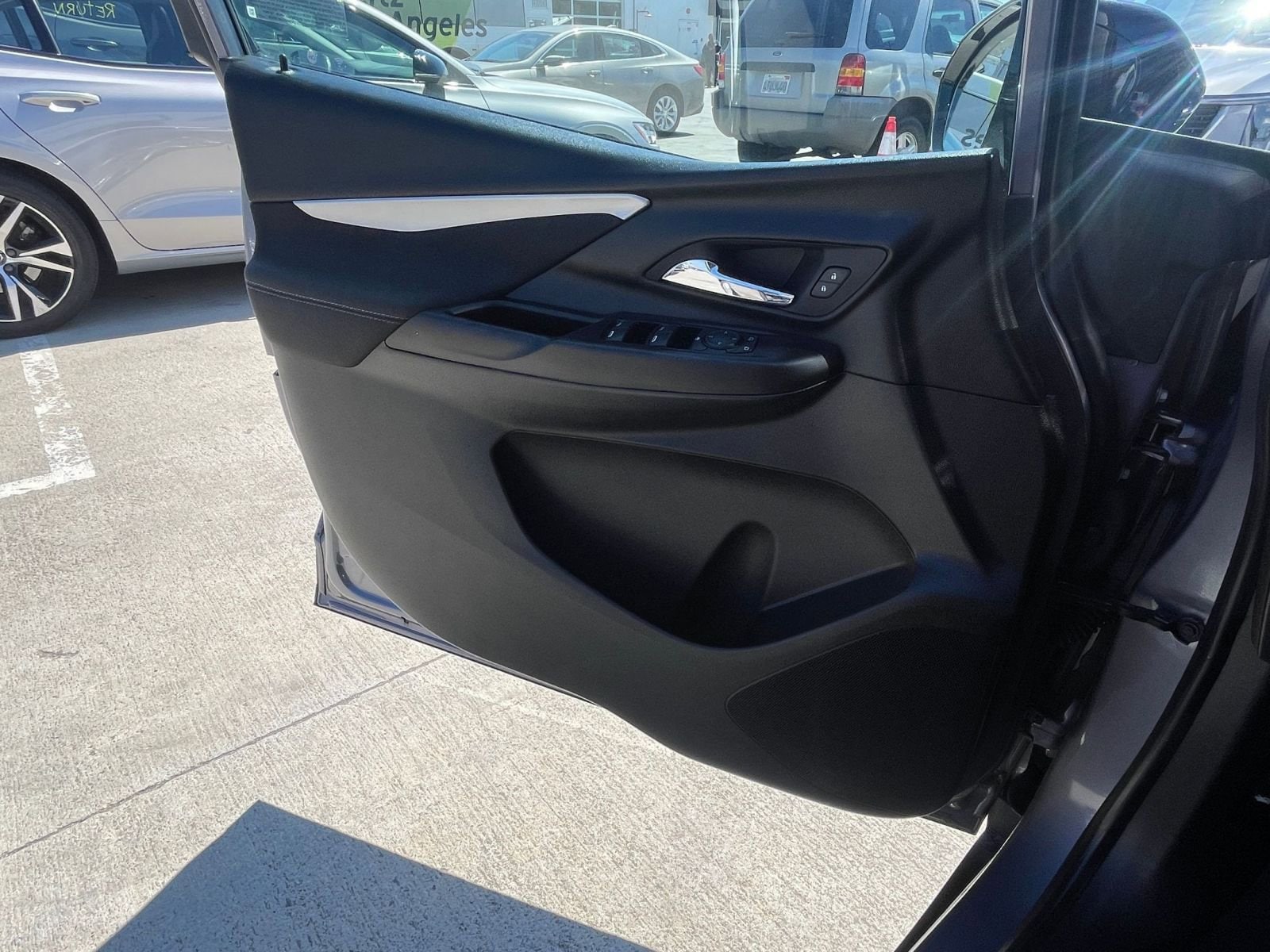 Thumbnail: 2023 Chevrolet Bolt EV - 24