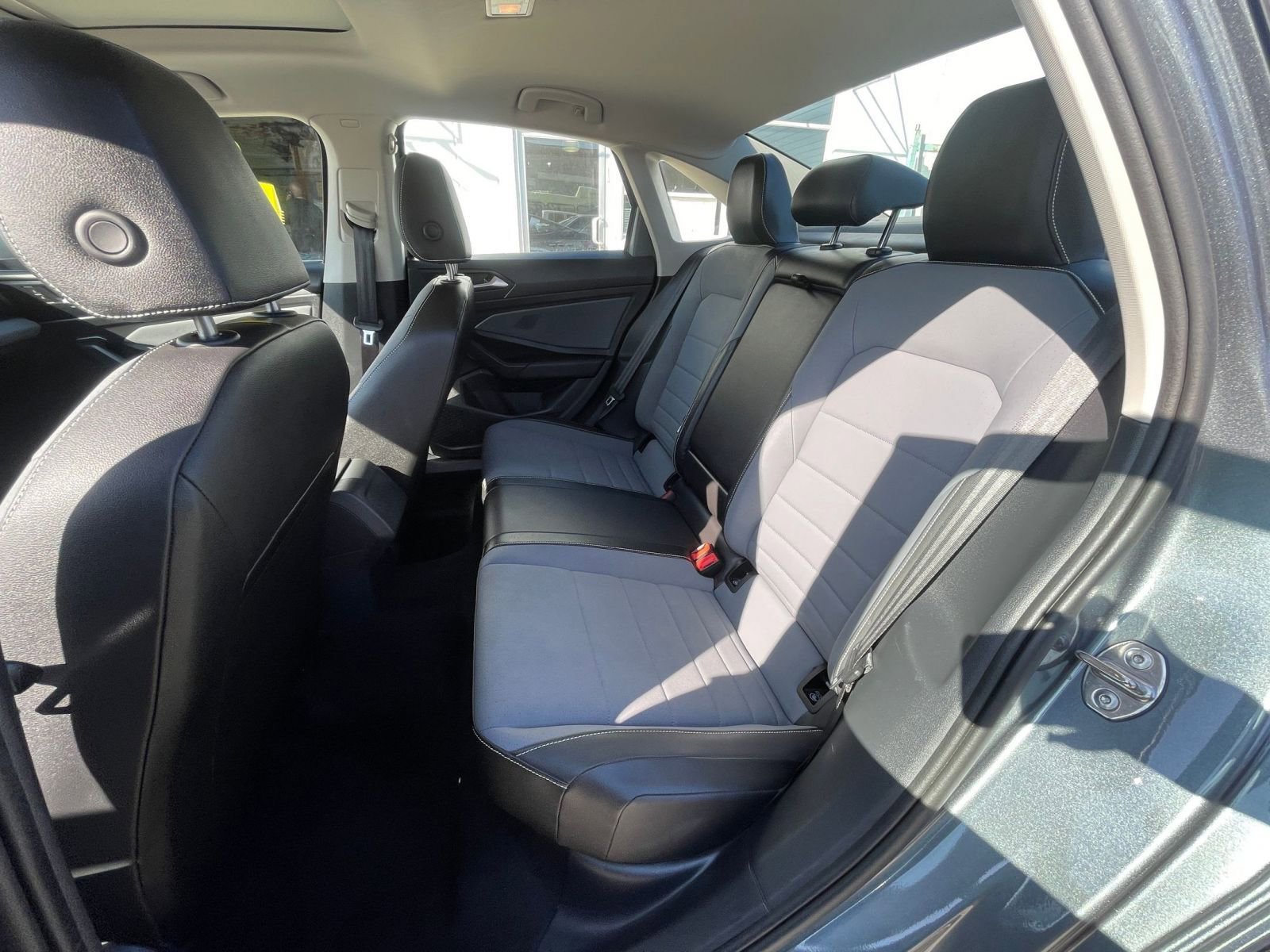 Thumbnail: 2025 Volkswagen Jetta - 25