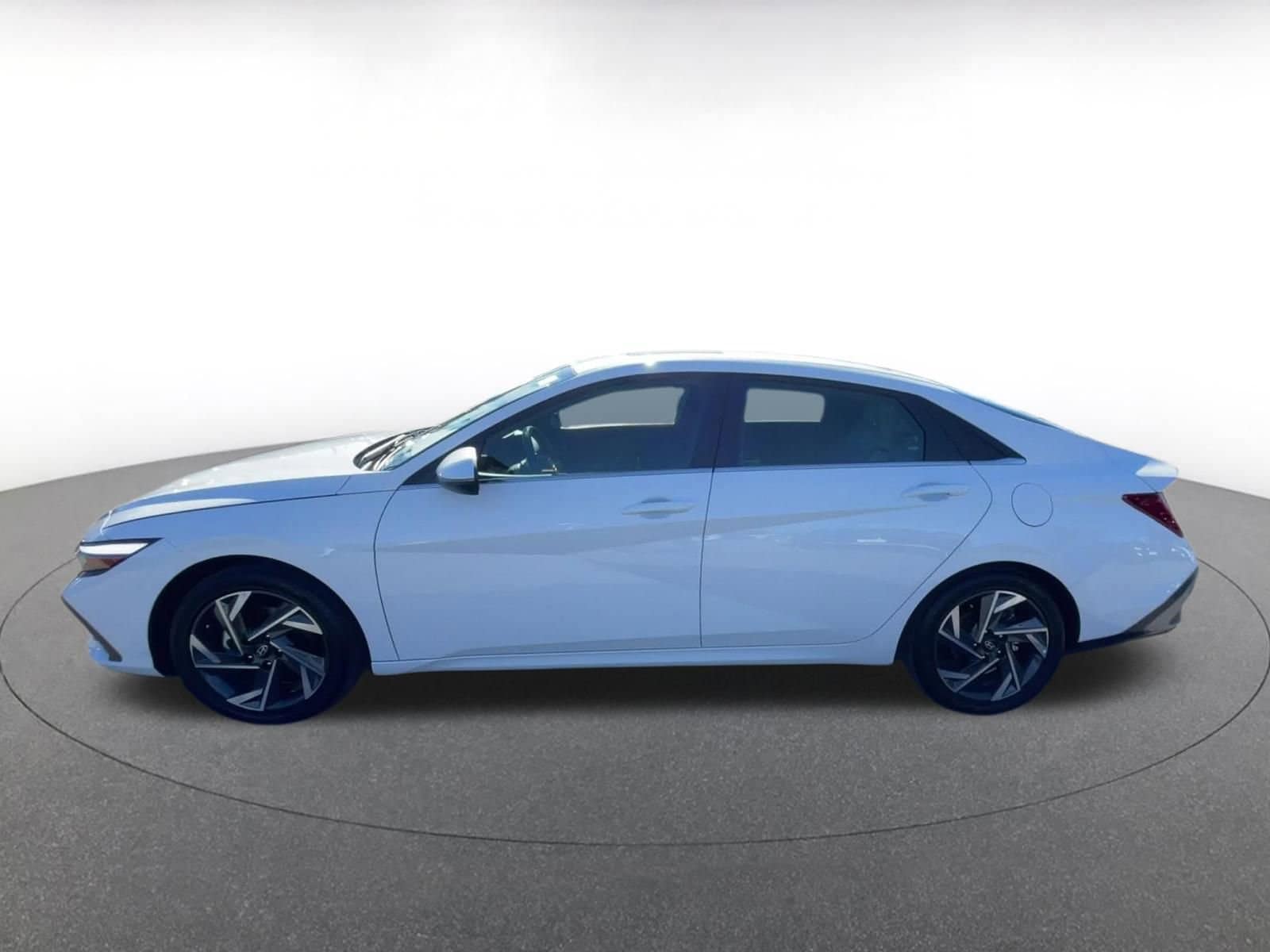 Thumbnail: 2025 Hyundai Elantra - 9