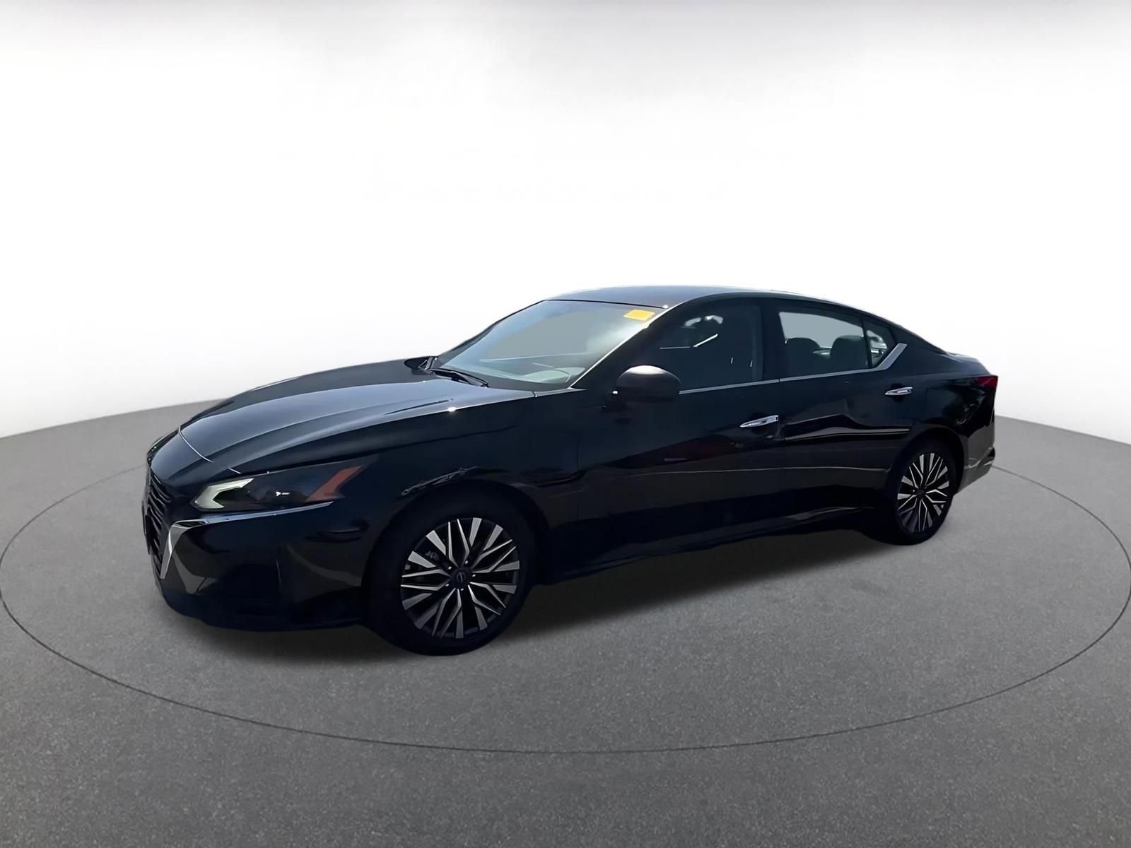 Thumbnail: 2025 Nissan Altima - 8