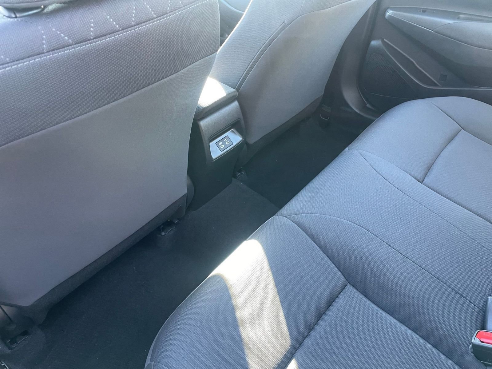 Thumbnail: 2025 Toyota Corolla - 24