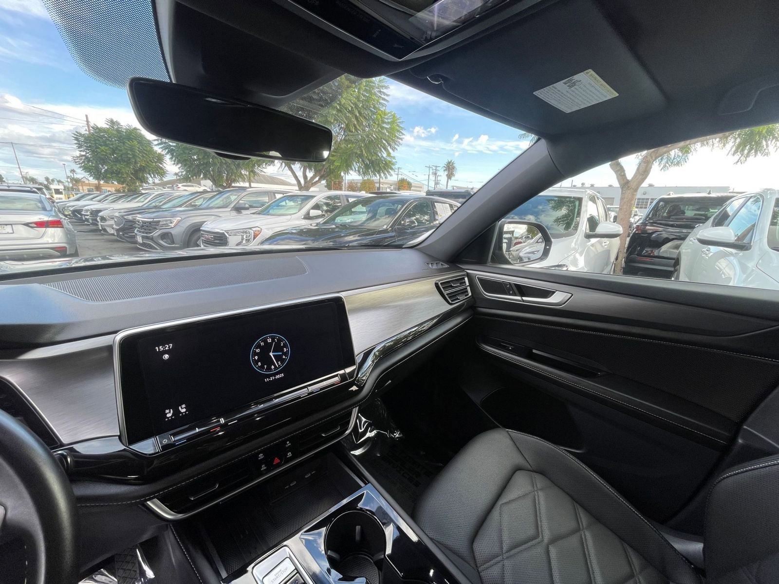 Thumbnail: 2025 Volkswagen Atlas - 35