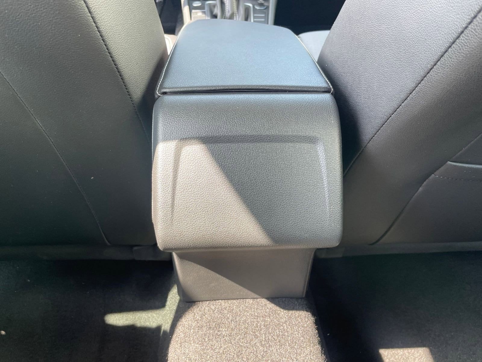 Thumbnail: 2025 Volkswagen Jetta - 24