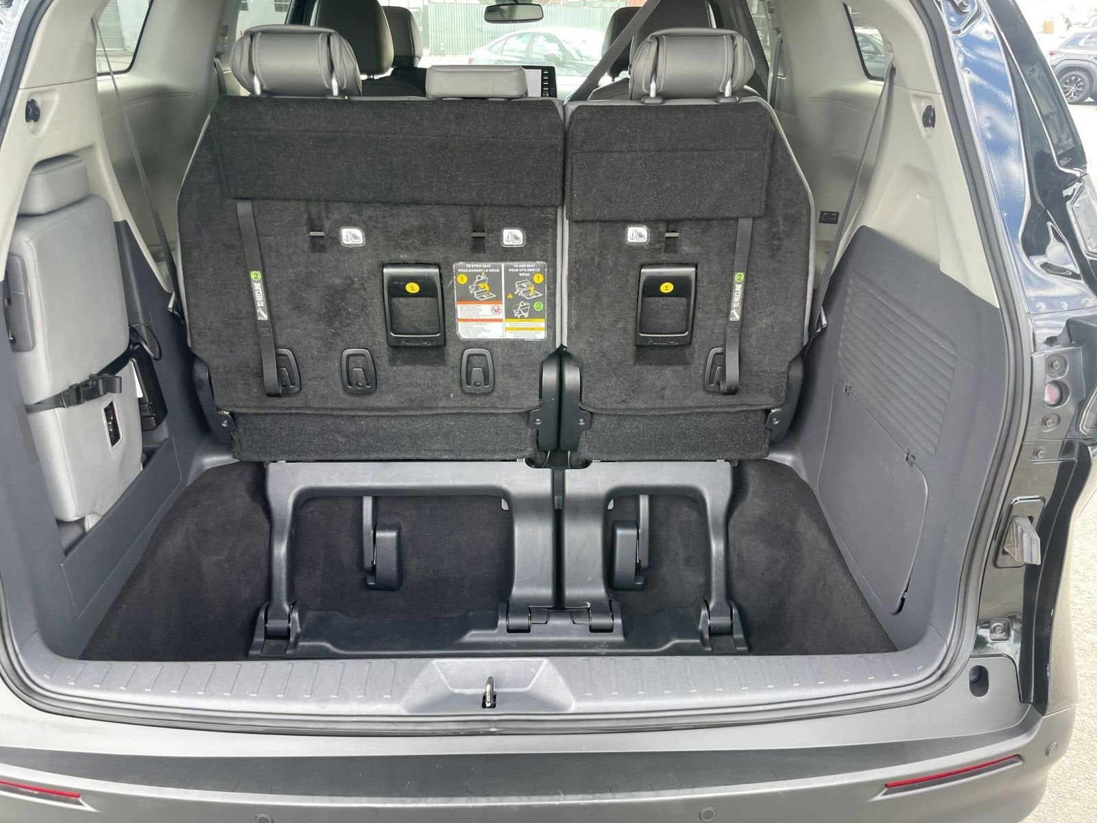 Thumbnail: 2024 Toyota Sienna - 31