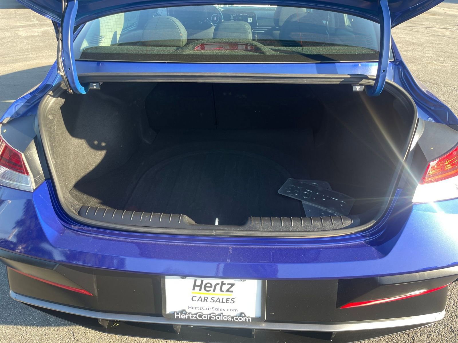 Thumbnail: 2025 Hyundai Elantra - 31