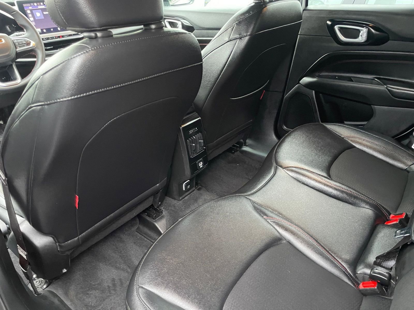 Thumbnail: 2025 Jeep Compass - 24