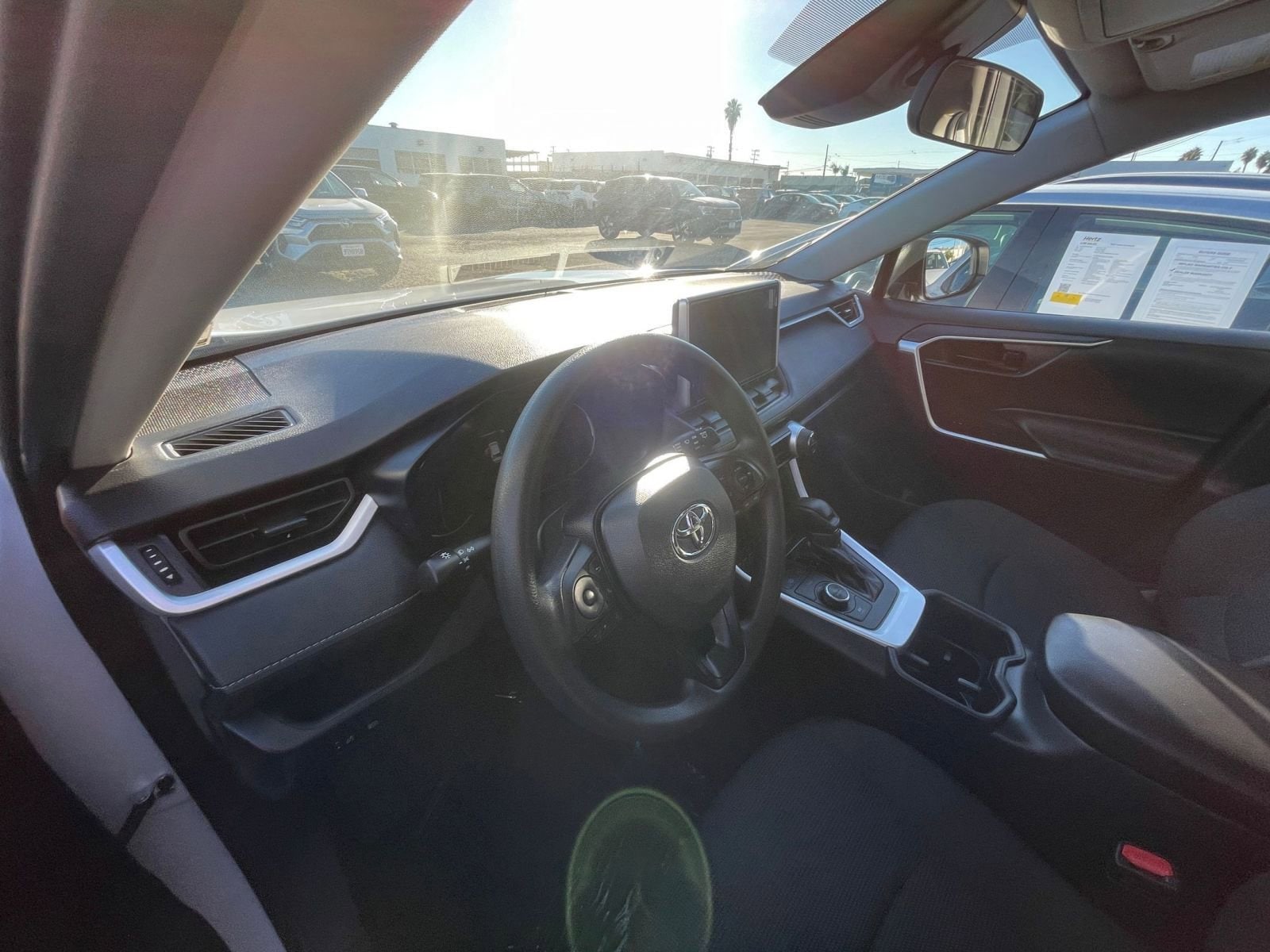 Thumbnail: 2025 Toyota RAV4 - 34