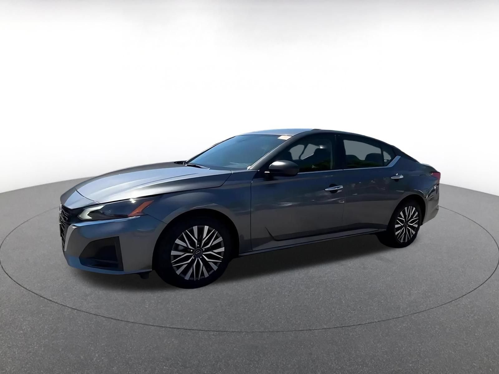 Thumbnail: 2025 Nissan Altima - 8