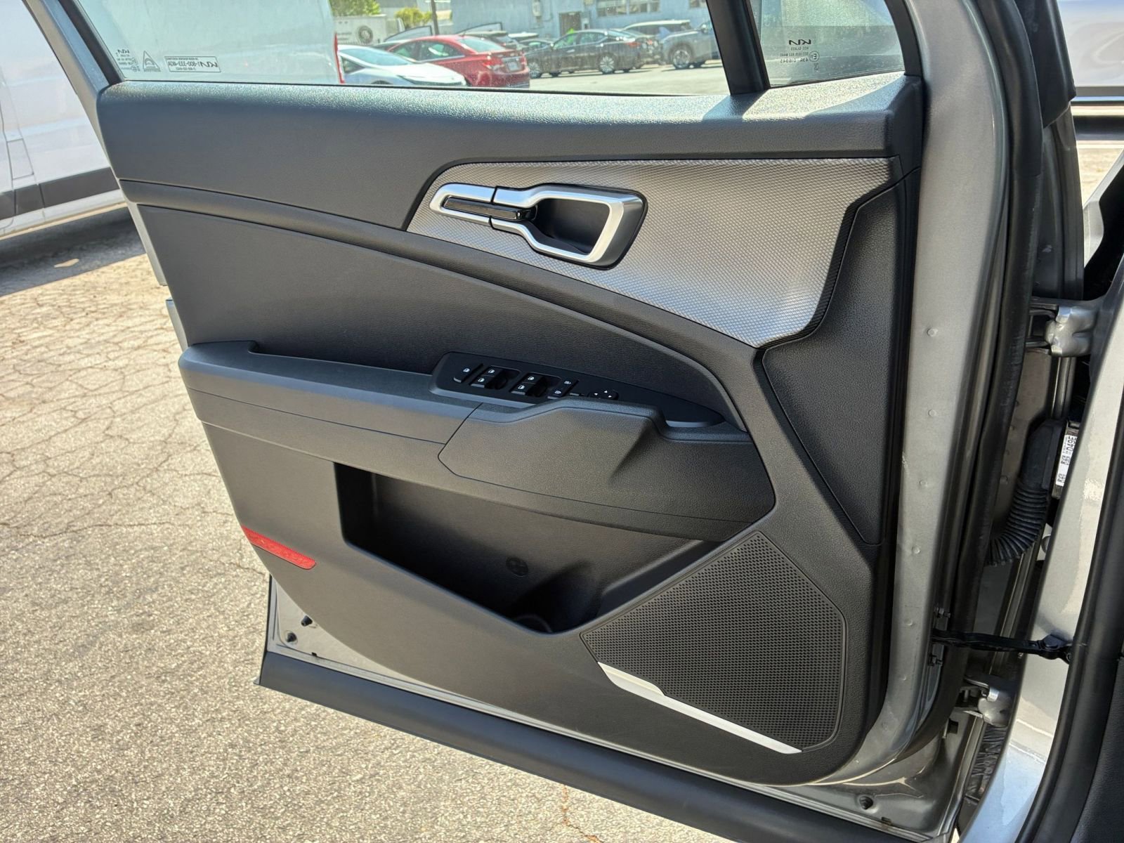 Thumbnail: 2025 Kia Sportage - 18