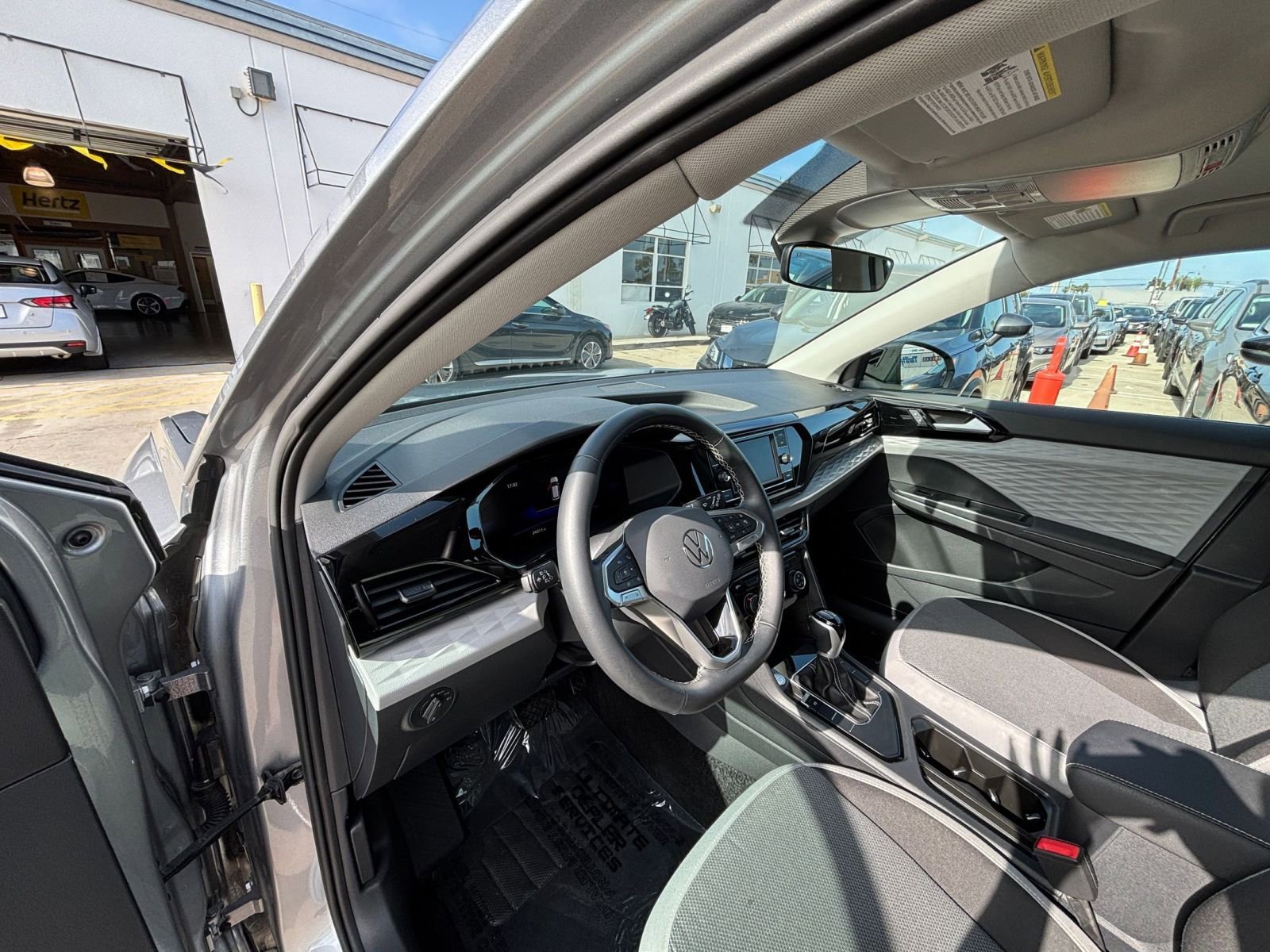 2024 Volkswagen Taos S 34