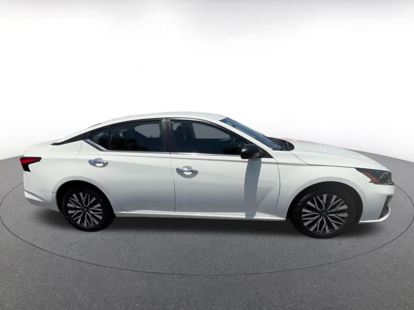 Thumbnail: 2025 Nissan Altima - 16