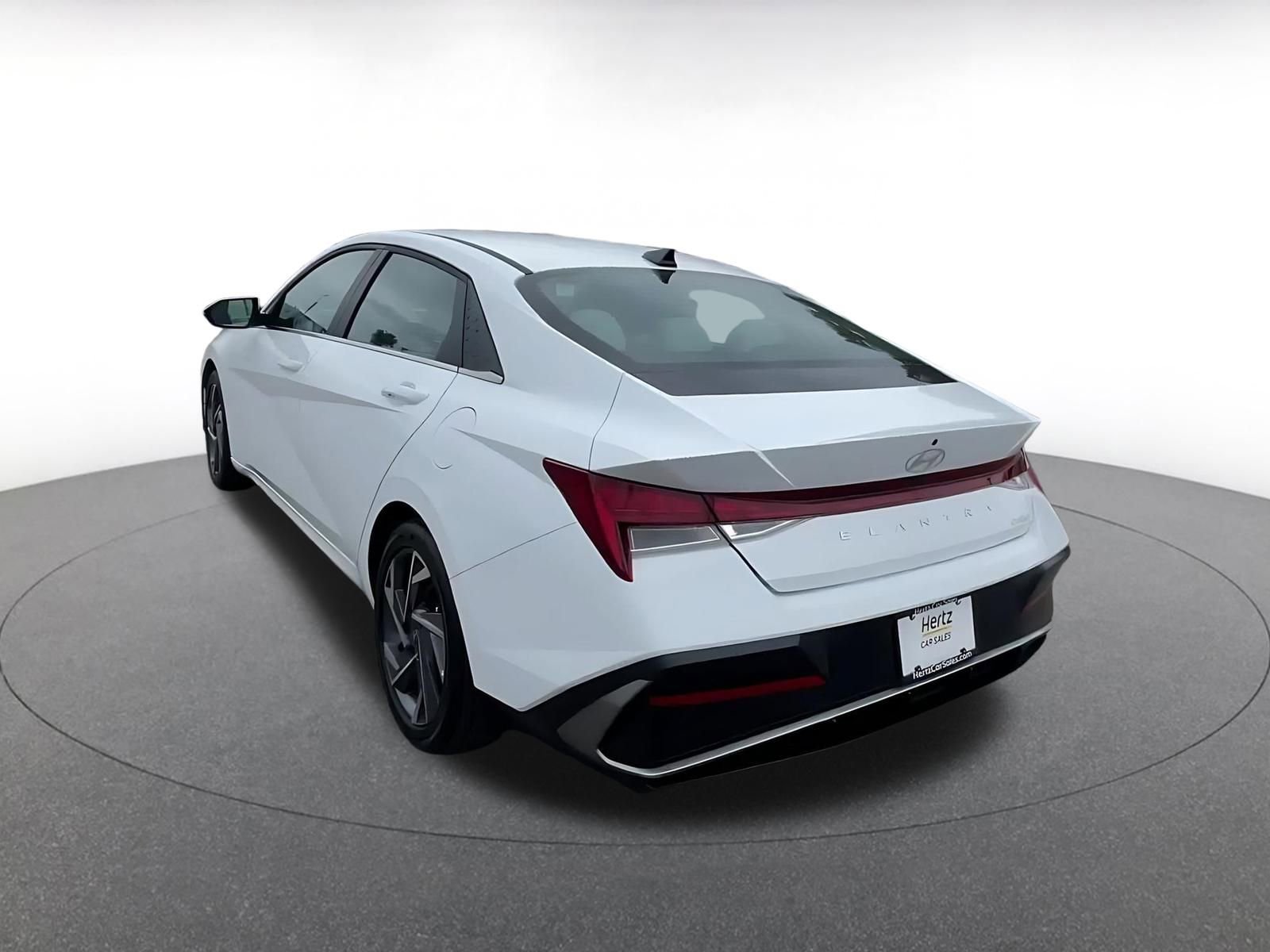 Thumbnail: 2025 Hyundai Elantra - 11