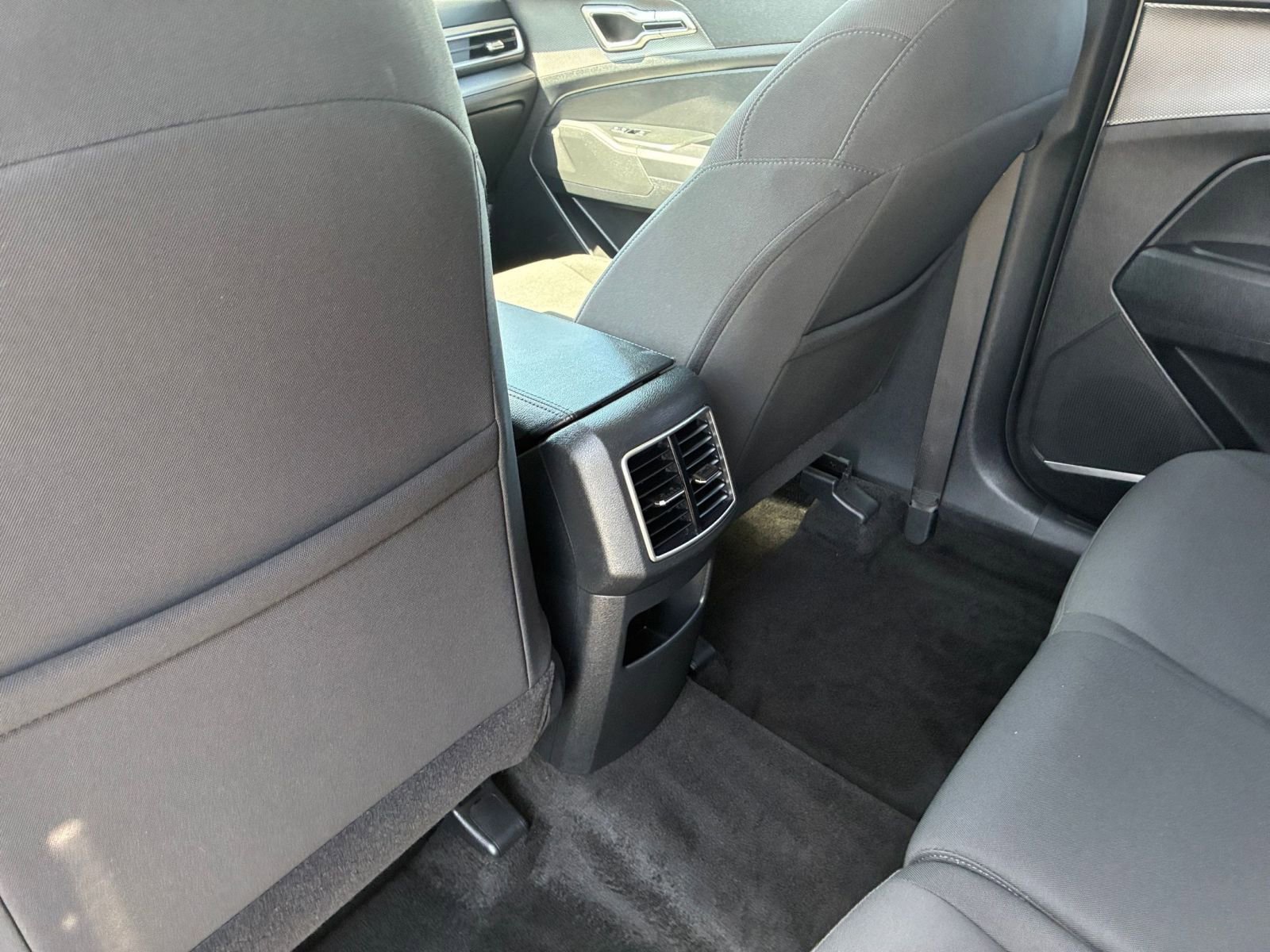 Thumbnail: 2025 Kia Sportage - 23