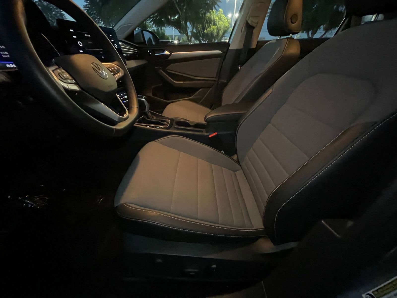 Thumbnail: 2025 Volkswagen Jetta - 27