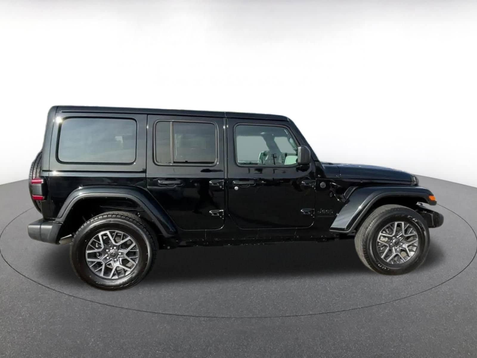 Thumbnail: 2025 Jeep Wrangler - 15