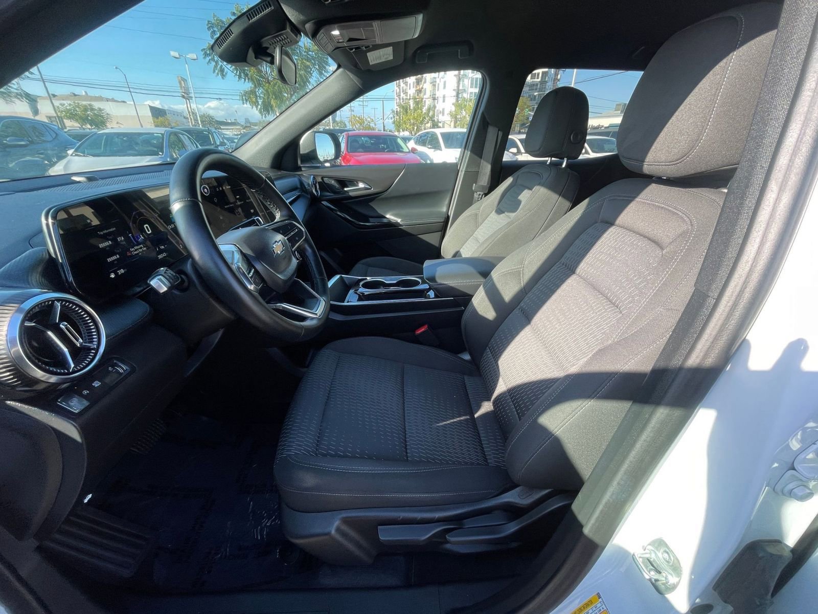 Thumbnail: 2025 Chevrolet Equinox - 29