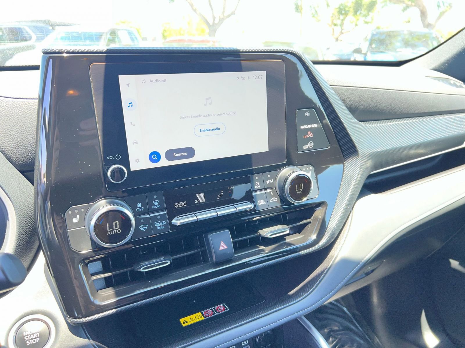 Thumbnail: 2025 Toyota Highlander - 17