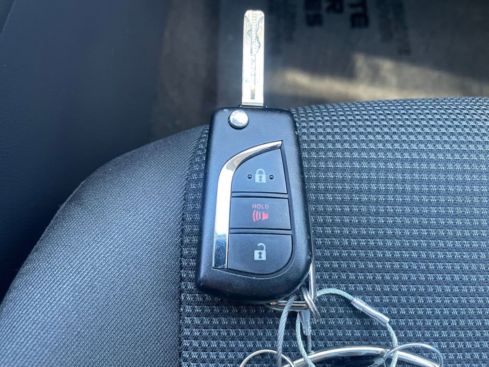 Thumbnail: 2025 Toyota RAV4 - 22