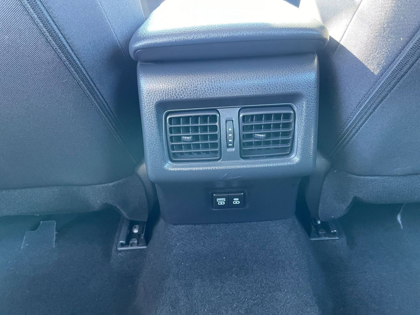 Thumbnail: 2025 Toyota Camry - 24