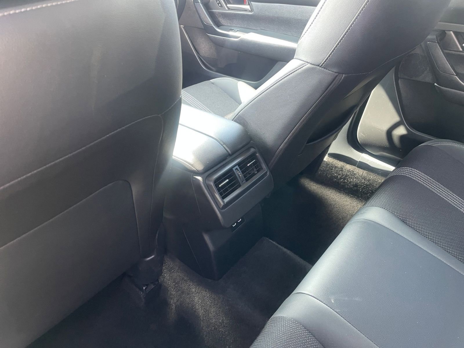 Thumbnail: 2025 Mazda CX-50 - 25