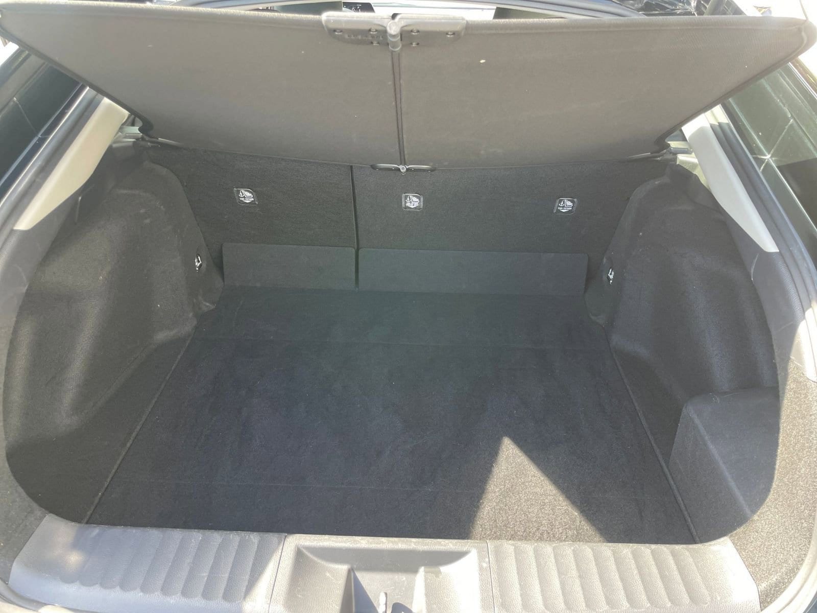 Thumbnail: 2025 Toyota Prius - 31