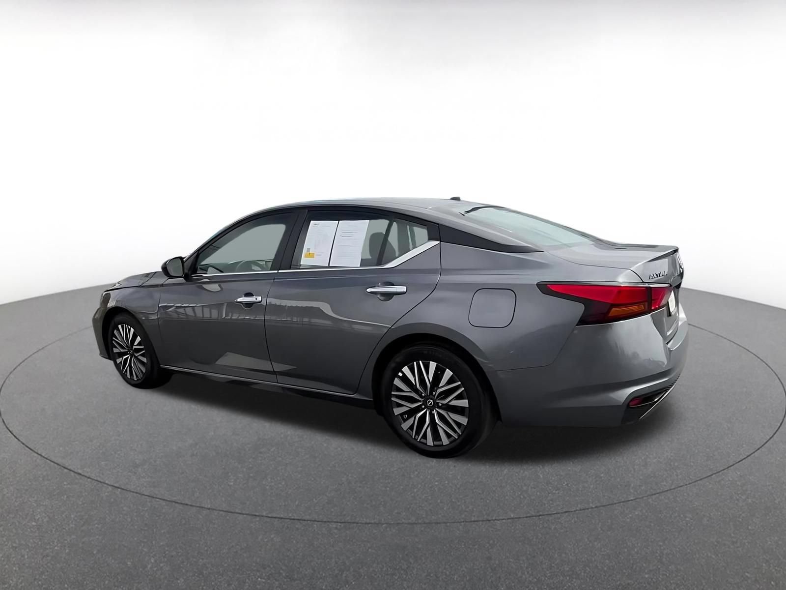 Thumbnail: 2025 Nissan Altima - 10