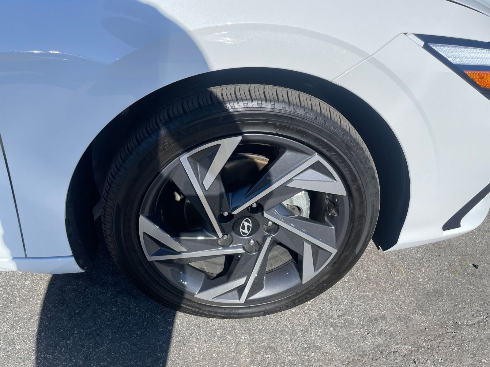 Thumbnail: 2025 Hyundai Elantra - 30