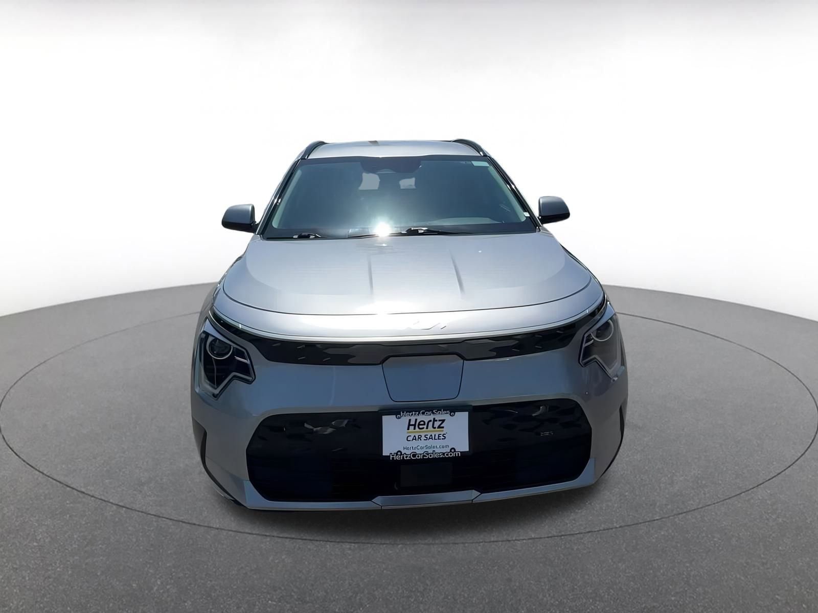 Thumbnail: 2023 Kia Niro - 4