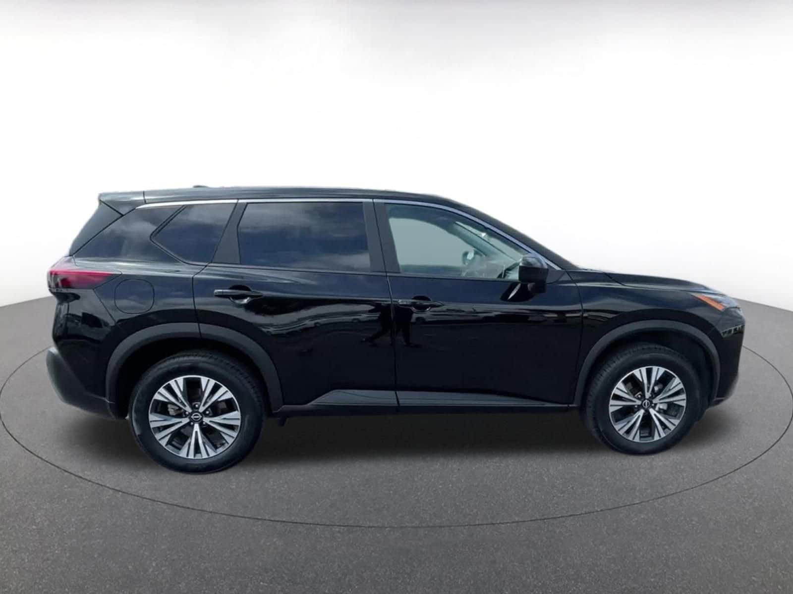 2023 Nissan Rogue SV 16