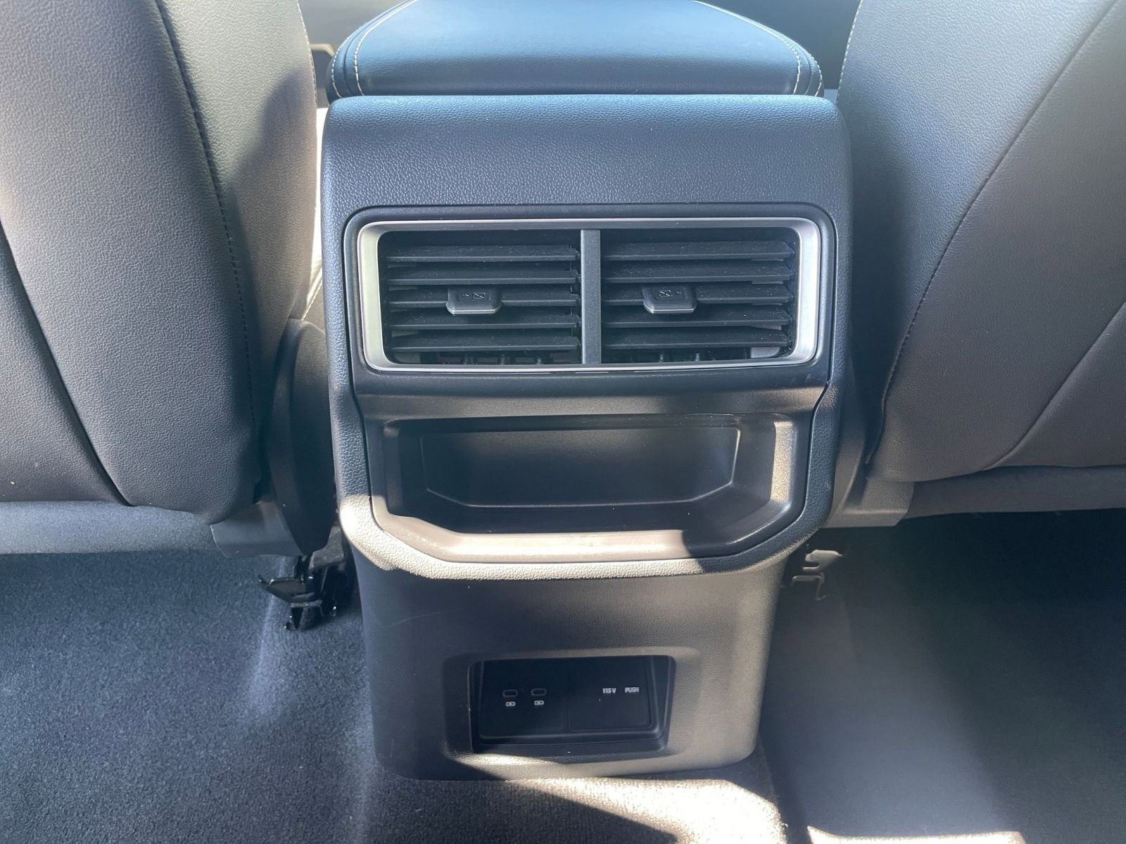 Thumbnail: 2025 Volkswagen Atlas - 24