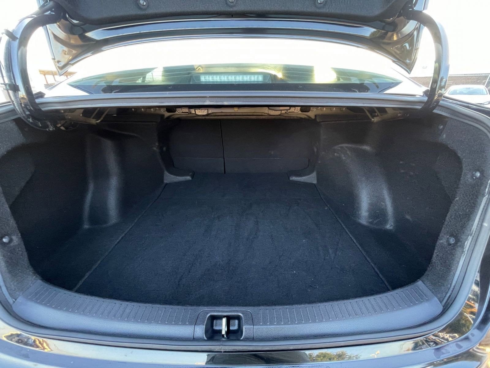 Thumbnail: 2025 Toyota Corolla - 31