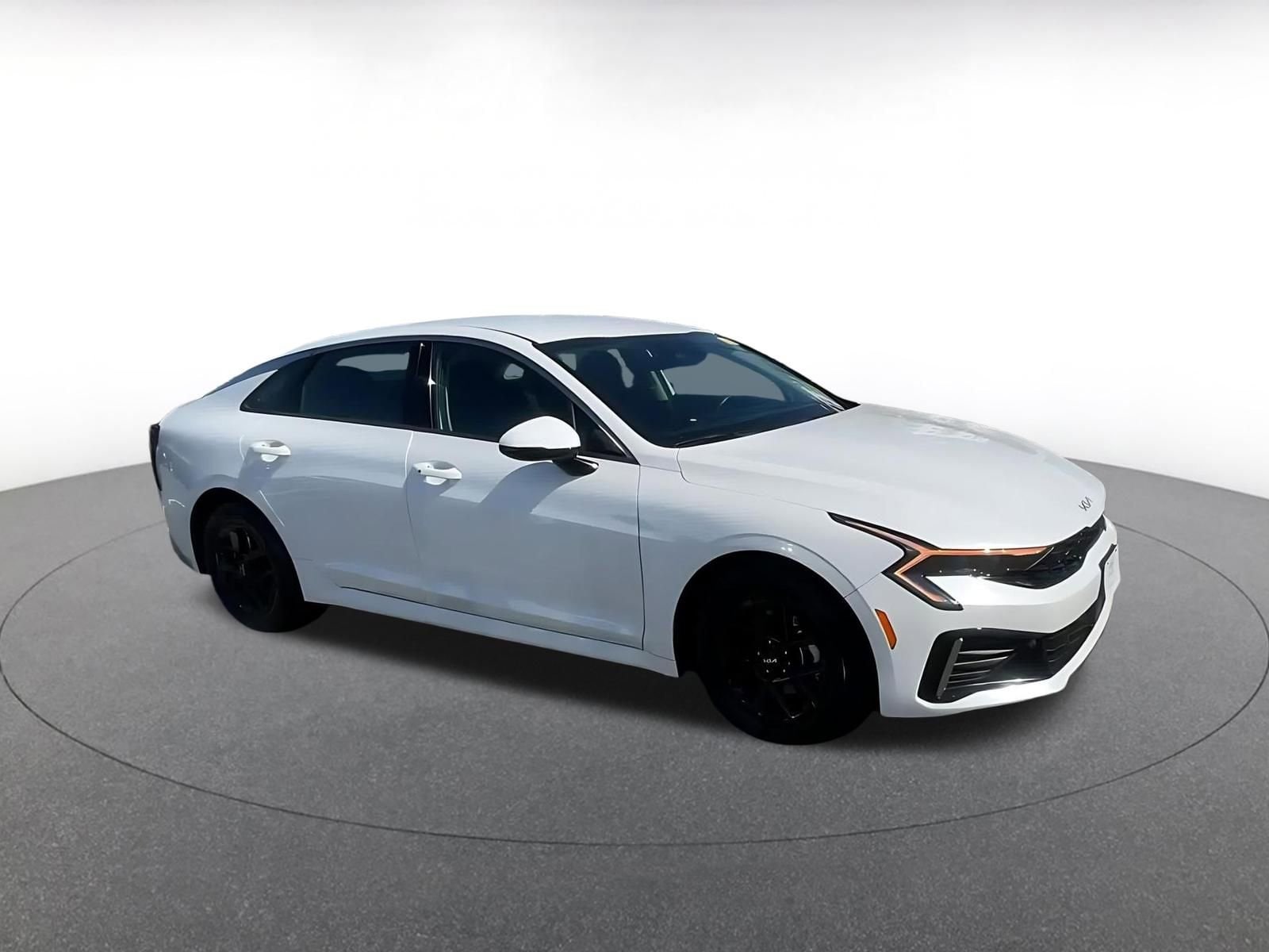 Thumbnail: 2025 Kia K5 - 2