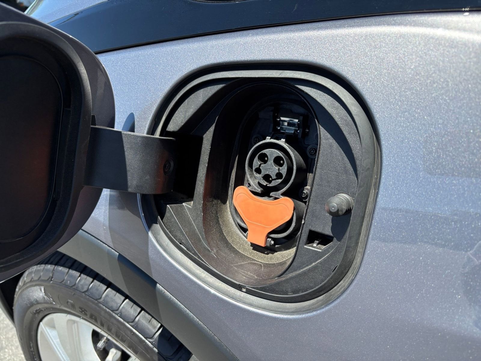 Thumbnail: 2023 Chevrolet Bolt EV - 23