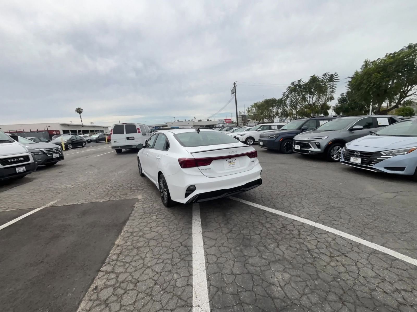 Thumbnail: 2023 Kia Forte - 16