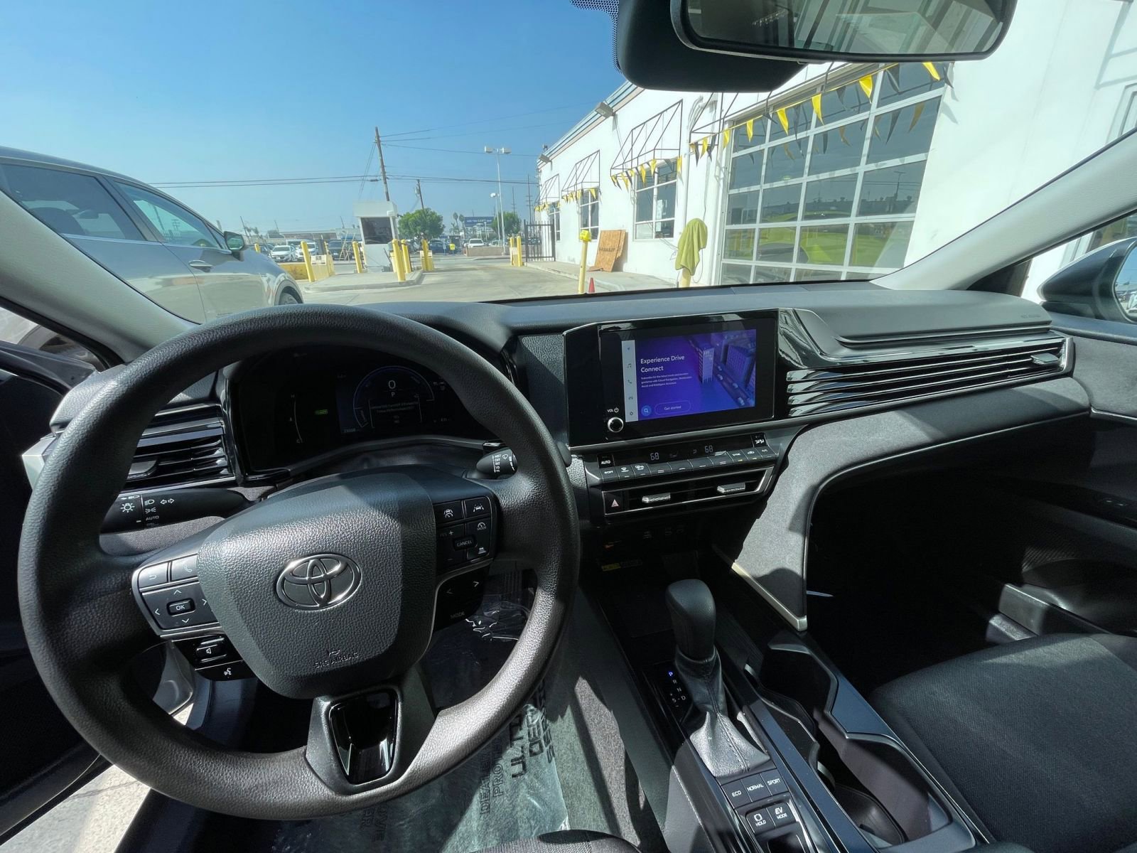 Thumbnail: 2025 Toyota Camry - 33