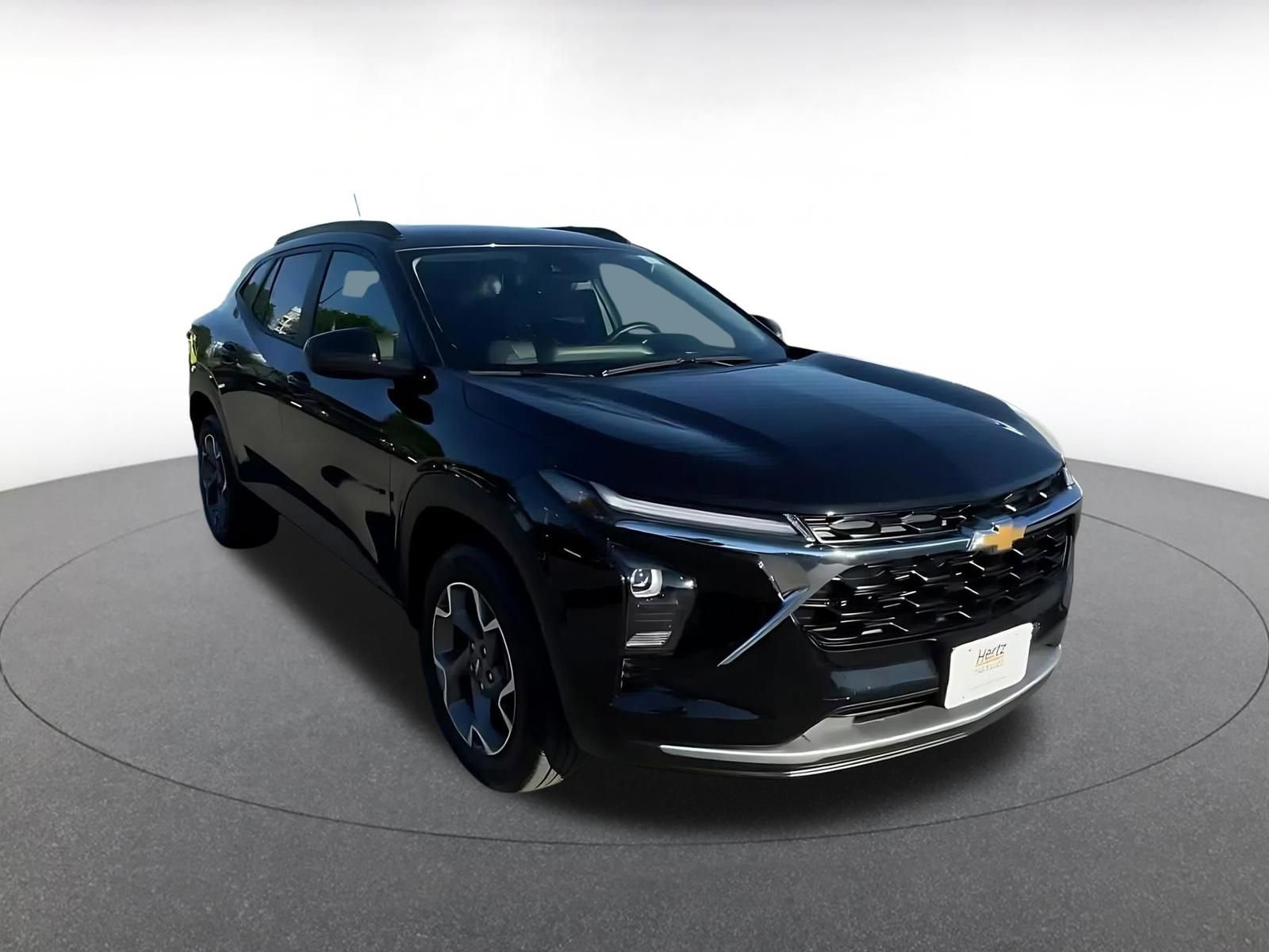 Thumbnail: 2025 Chevrolet Trax - 3