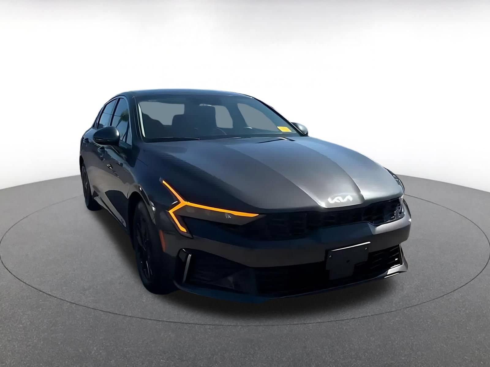 Thumbnail: 2025 Kia K5 - 3