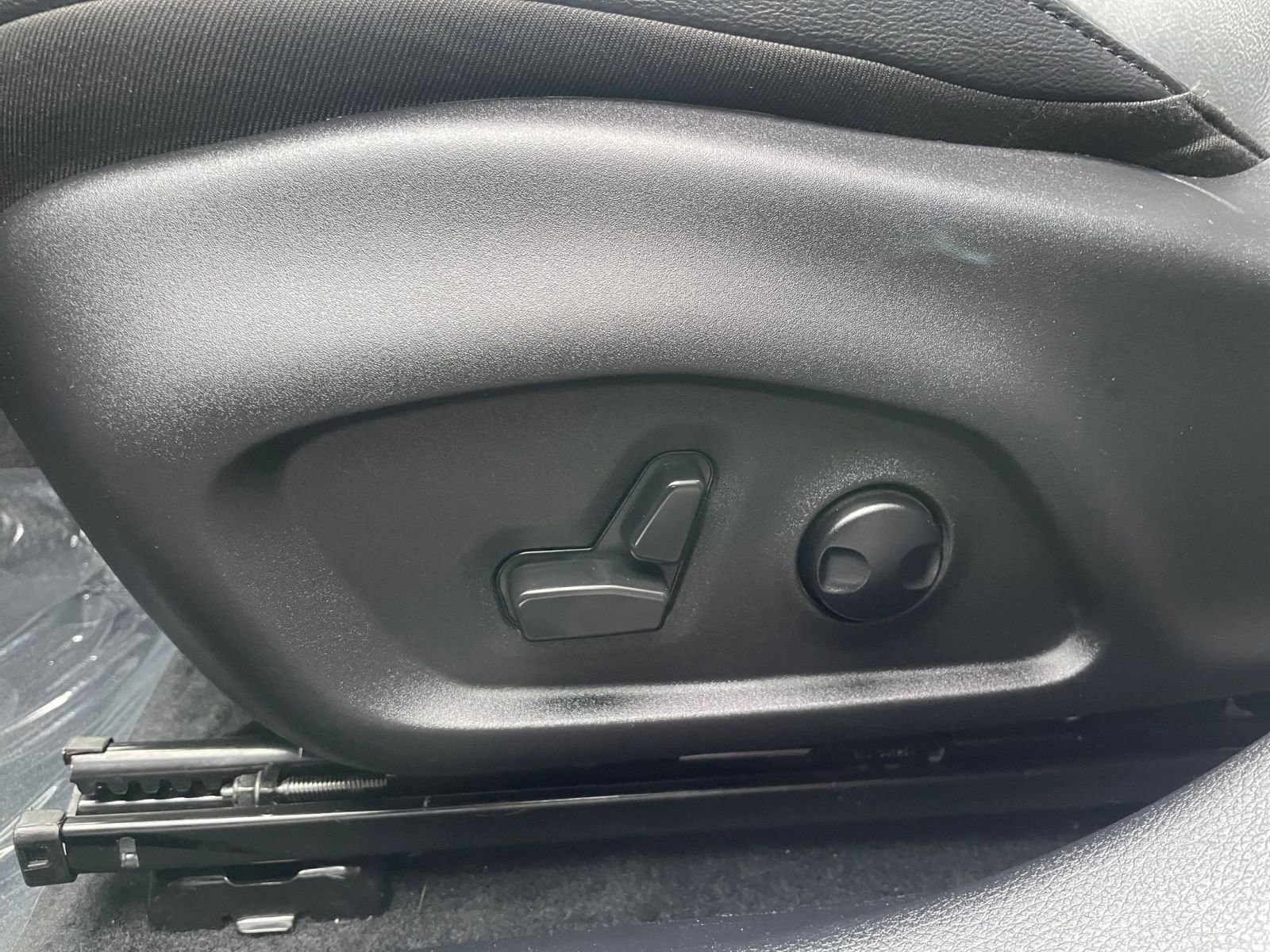 Thumbnail: 2025 Jeep Compass - 23