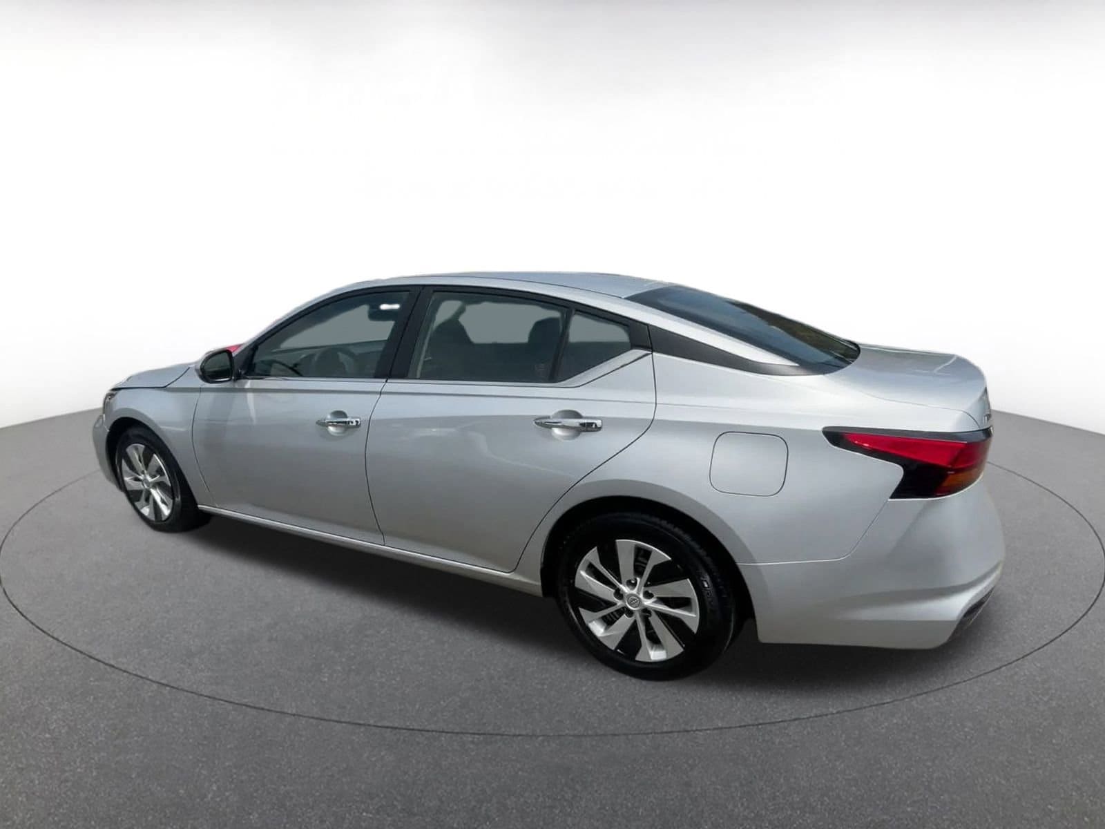 Thumbnail: 2023 Nissan Altima - 10