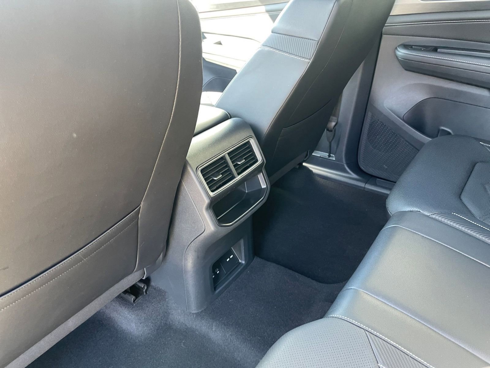 Thumbnail: 2025 Volkswagen Atlas - 24