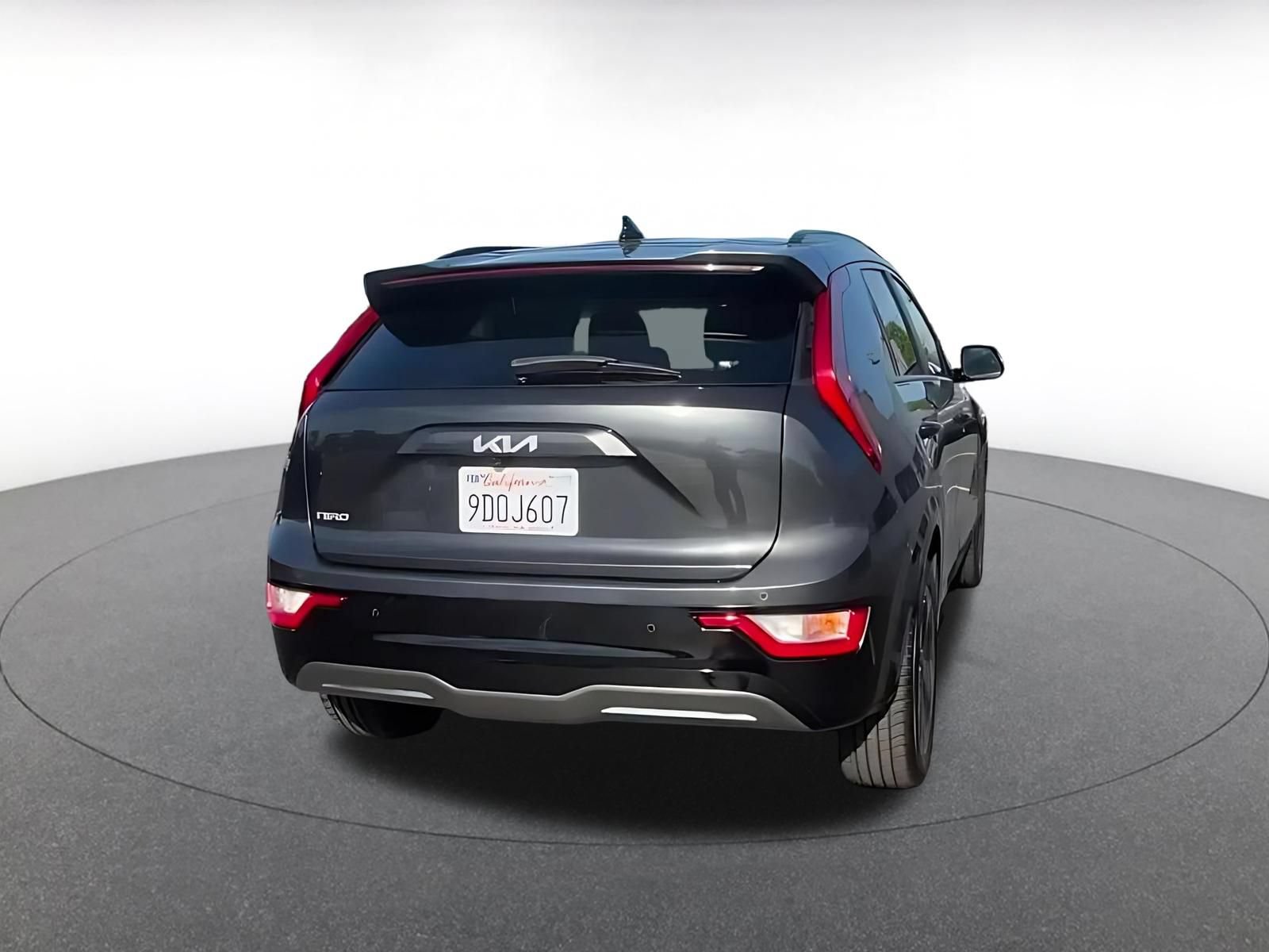 Thumbnail: 2023 Kia Niro - 14