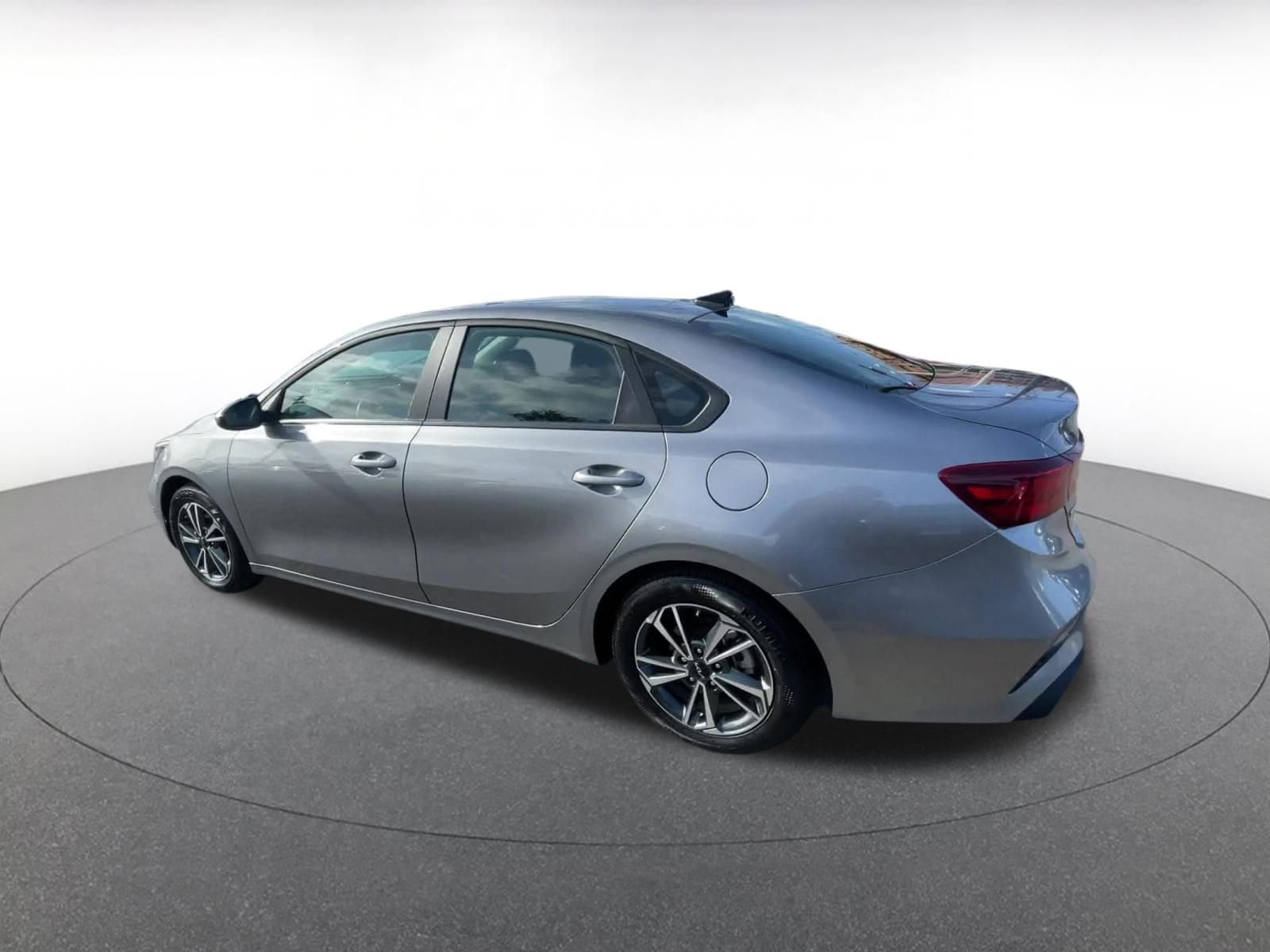 2024 Kia Forte LXS 10