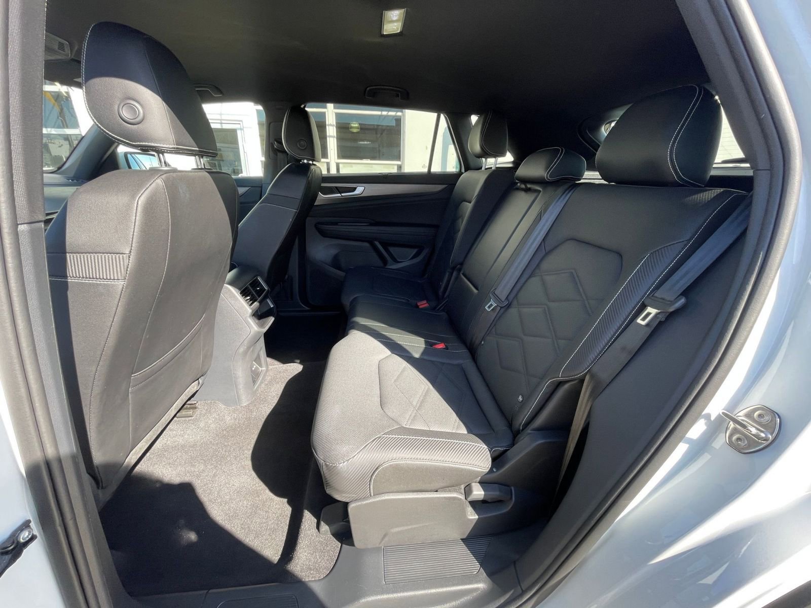 Thumbnail: 2025 Volkswagen Atlas - 25