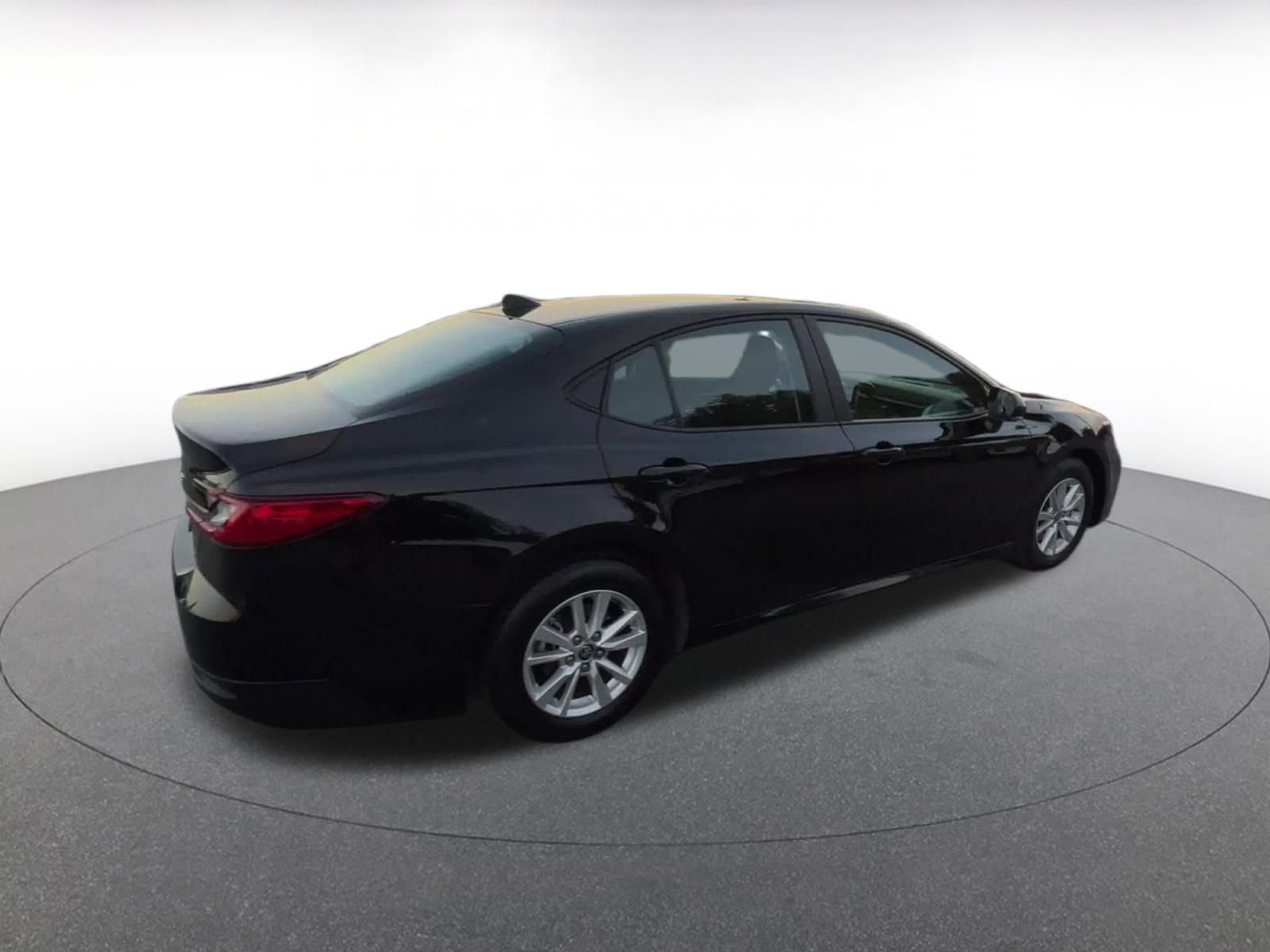 Thumbnail: 2025 Toyota Camry - 15