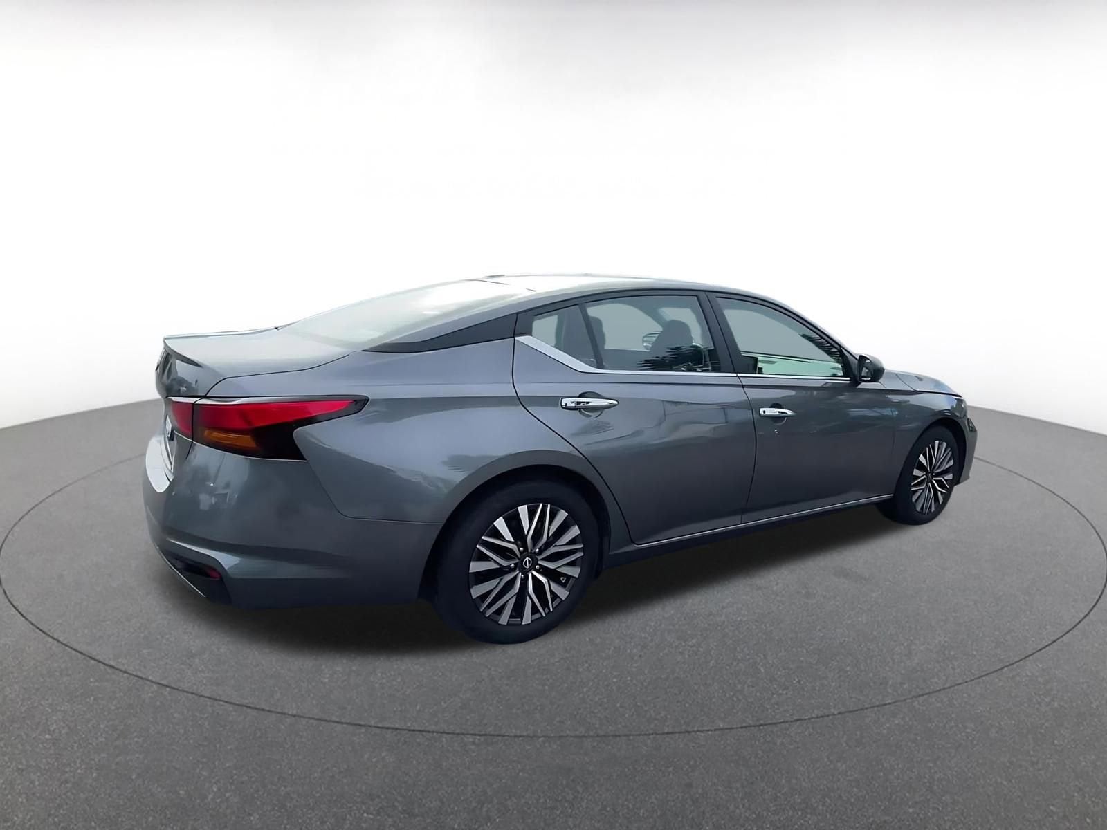 Thumbnail: 2025 Nissan Altima - 15