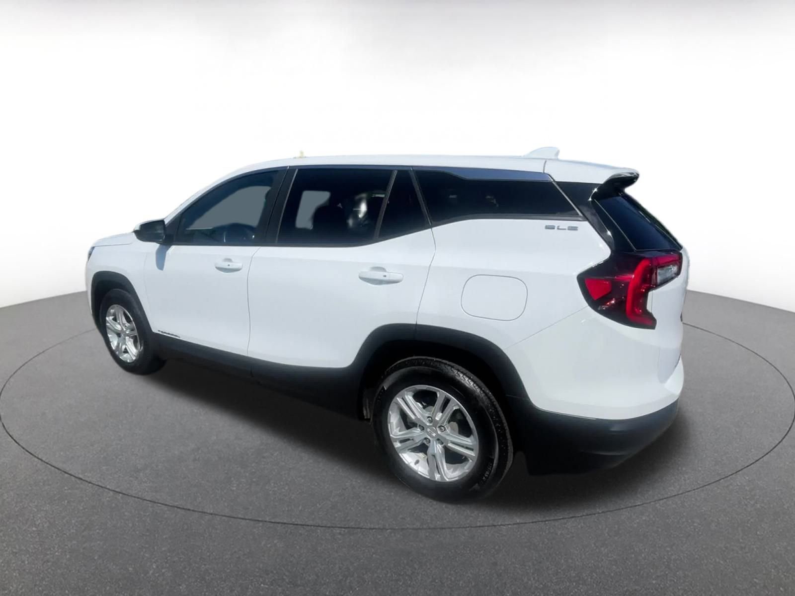 Thumbnail: 2024 GMC Terrain - 10