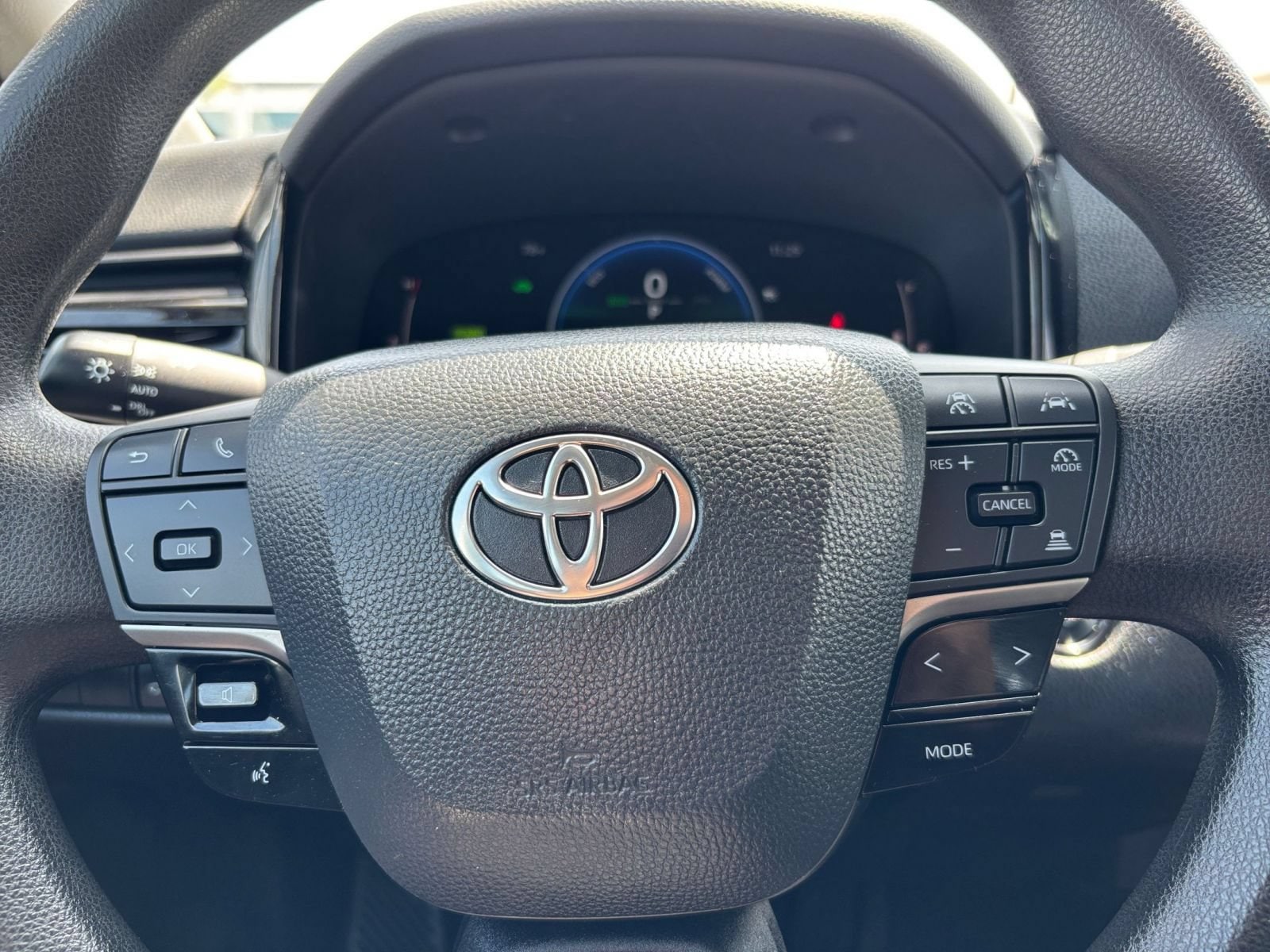 Thumbnail: 2025 Toyota Camry - 27
