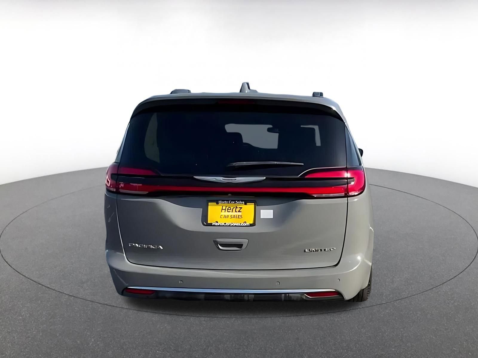 Thumbnail: 2022 Chrysler Pacifica - 12